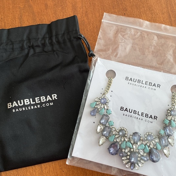 NIB Baublebar statement necklace. - Picture 7 of 7